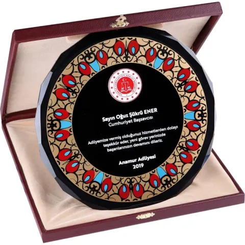 EKT-300 Kutulu Kristal Plaket – Kristal Plaketler