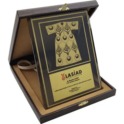EKT-600 Kutulu Kristal Plaket – Kristal Plaketler